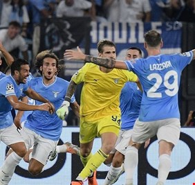 حارس مرمى يهدي فريقه تعادلاً قاتلاً في دوري أبطال أوروبا