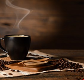 طبيبة تحذر: لا تشرب القهوة في هذا الوقت!