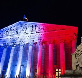 حزب ماكرون يخسر عددا من مقاعده في انتخابات مجلس الشيوخ الفرنسي لصالح اليمين