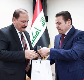 مستشارية الأمن القومي تقيم حفلا تكريميا لمستشار الشؤون العسكرية لإحالته إلى التقاعد