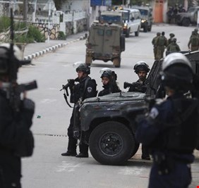 وزير الدفاع الإسرائيلي يعلن حالة الطوارئ بعد 