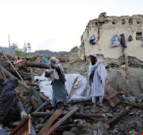 الأمم المتحدة: عدد ضحايا زلزال أفغانستان يرتفع إلى 320 قتيلا