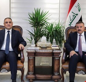 وزير الداخلية يلتقي محافظ واسط