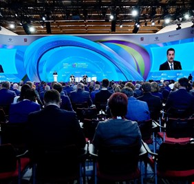 السوداني يبدي إستعداد العراق للإنضمام لمجموعة بريكس