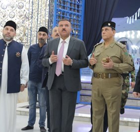 وزير الداخلية يتشرف بزيارة الحضرة القادرية في بغداد