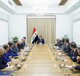 السوداني يمهل المصارف الحكومية اسبوعاً واحداً لتبسبط إجراءاتها