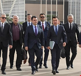 وفد كردي في بغداد لمناقشة الملفات المالية العالقة