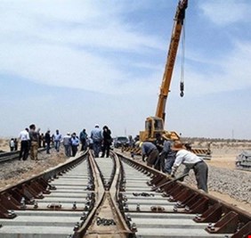 النقل تكشف عن مشروع ربط سككي جديد لثلاث مدن