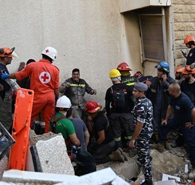 لبنان... ارتفاع عدد ضحايا انهيار مبنى في المنصورية إلى ثلاثة