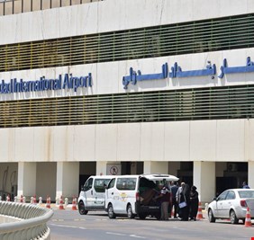 مطار بغداد يكشف اسماء 4 شركات تبيع الدولار للمسافرين