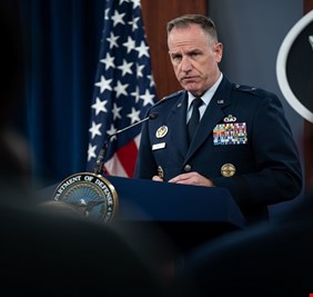 البنتاغون يعلق على استهداف القواعد في العراق :سنرد في الوقت المناسب