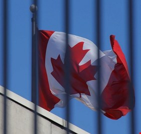 السفارة الكندية في بغداد تحذر رعاياها