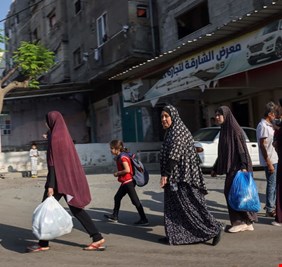 العفو الدولية : تهجير إسرائيل سكان شمال غزة قد يرقى لجريمة حرب