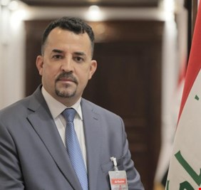 نائب يعلن البدء بجمع التواقيع لتنفيذ طلب الصدر