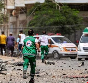 طائرات الاحتلال الإسرائيلي تقصف مُحيط مستشفى الإندونيسي شمال غزة