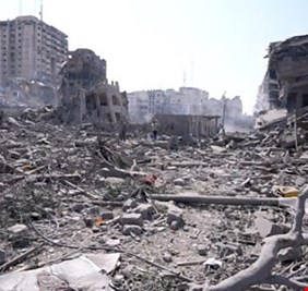 العفو الدولية: بات من الصعب توثيق جرائم الحرب بغزة بعد قطع الاتصالات