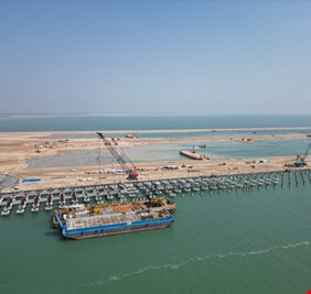 النقل تضع الأطر التشغيليَّة لميناء الفاو الكبير