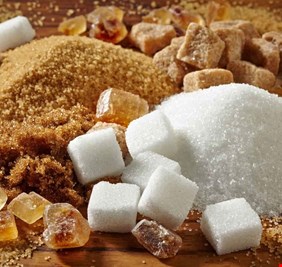 ما الأفضل صحياً السكّر الأبيض أم السكّر الأسمر؟