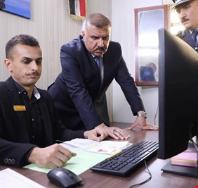 وزارة الداخلية تواصل سعيها لتقليل الروتين وإكمال التحول الى العمل الإلكتروني