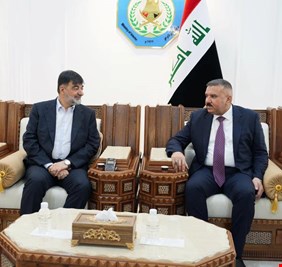 وزير الداخلية يستقبل القائد العام للشرطة الإيرانية