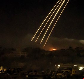 بلومبرغ : حرب غزة تُكلف الاقتصاد الإسرائيلي نحو 260 مليون دولار يومياً