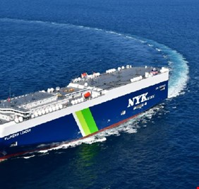 الحوثيون يعلنون احتجاز سفينة اسرائيلية وتل أبيب تعتبره حادثا خطيرا