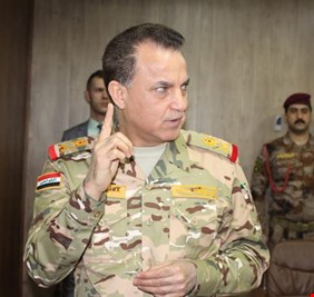 معاون رئيس أركان الجيش يزور الدائرة القانونية لتعزيز التعاون والتنسيق في وزارة الدفاع