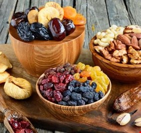 هل الفاكهة المجففة عدوة الرشاقة؟