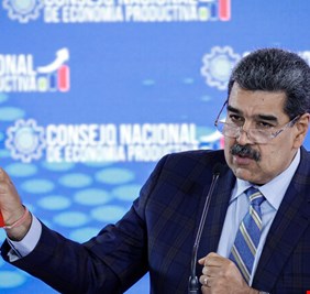 مادورو يدعو بايدن لرفع كافة العقوبات عن فنزويلا