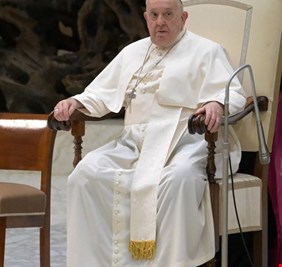 البابا يدعو لاستمرار الهدنة في غزة