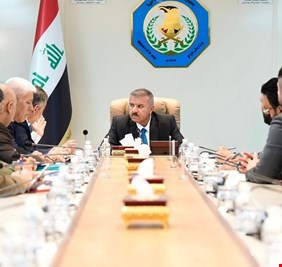 وزير الداخلية ينصف عدد كبير من عوائل شهداء الشرطة