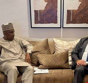 العراق يبحث إمكانية إعادة افتتاح سفارة نيجريا في بغداد