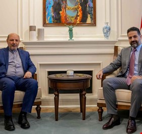 طالباني يبلغ القنصل الإيراني بإستمرار المفاوضات مع بغداد لحل المشاكل العالقة