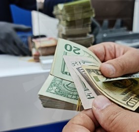 الدولار يسجل انخفاضاً في بورصتي بغداد و أربيل