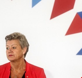 المفوضية الأوروبية تحذر من مخاطر وقوع هجمات إرهابية في الاتحاد الأوروبي