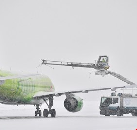 بسبب الطقس.. تأخير وإلغاء أكثر من 20 رحلة جوية في مطارات موسكو