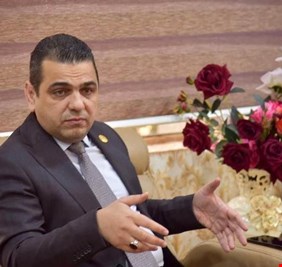 ائتلاف الأساس التابع للمندلاوي يستبعد النائب حسين عرب من موقعه السياسي