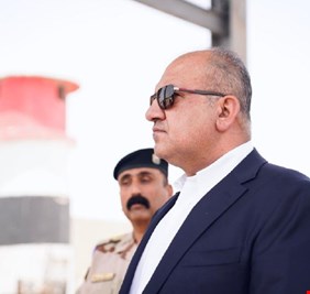 وزير الدفاع يطيح بالأمين العام للوزارة