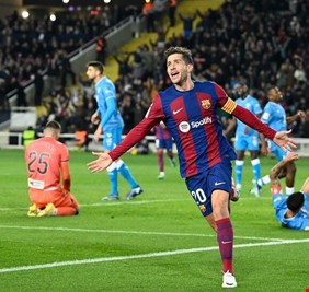 سحر روبرتو يقود برشلونة لإسقاط ألميريا