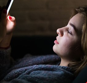 استخدام الهاتف مفيد للصحة النفسية... بشرط
