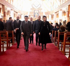 الاعرجي يعزي بوفاة والد وزيرة الهجرة