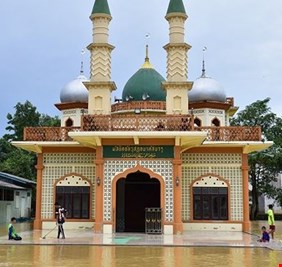 فيضانات تودي بحياة ستة أشخاص في تايلاند