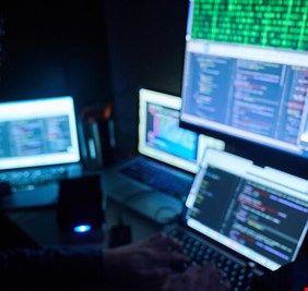 العفو الدولية تتهم الهند باستهداف صحافيين بارزين ببرنامج 