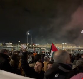 مظاهرة كبيرة في جنيف لاستقبال العام الجديد بالعلم الفلسطيني