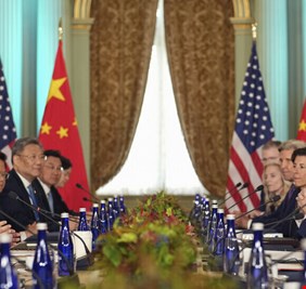 شي وبايدن يتبادلان التهاني لمناسبة الذكرى الـ45 للعلاقات الثنائية