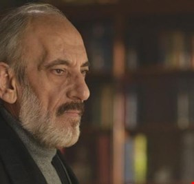 غسان مسعود يتبرأ من حساباته بمواقع التواصل.. ما السبب؟