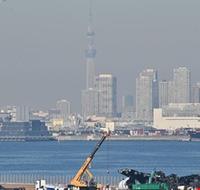 اليابان تشدد إجراءات مراقبة الملاحة بعد حادث الاصطدام في مطار طوكيو