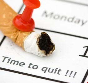 ما الأطعمة التي يجب الامتناع عن تناولها عند محاولة الإقلاع عن التدخين؟