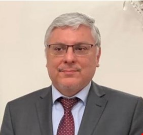 سفير العراق في لندن جعفر الصدر يدين الهجمات على اليمن