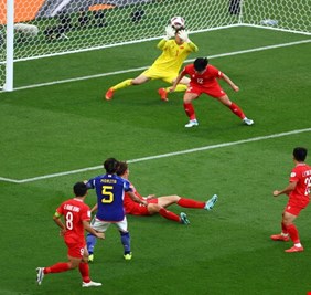 المنتخب الياباني يحقق أول فوز له في بطولة آسيا